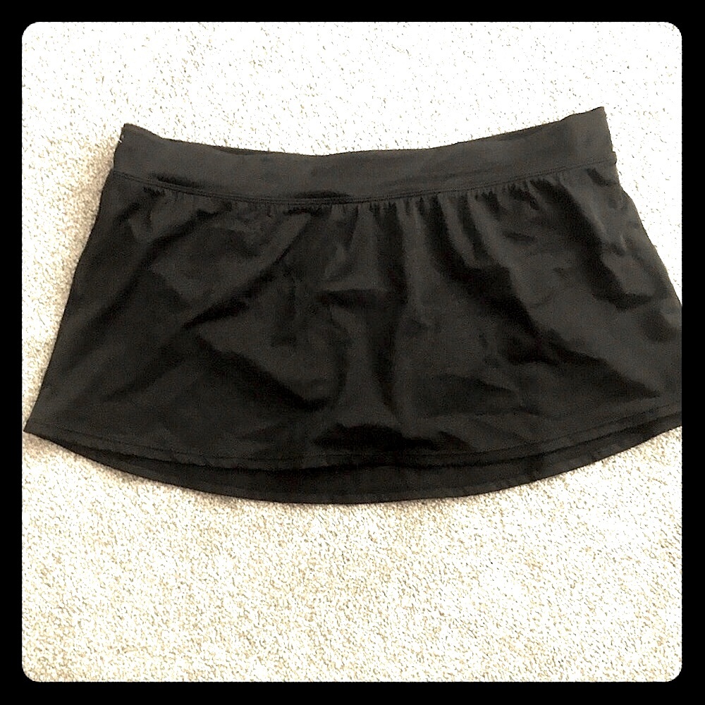NWOT Swim Skirt